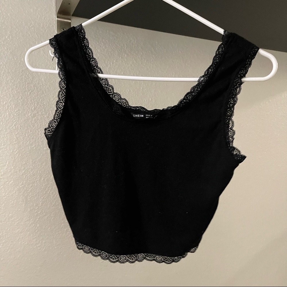 BLACK LACE TANK TOP